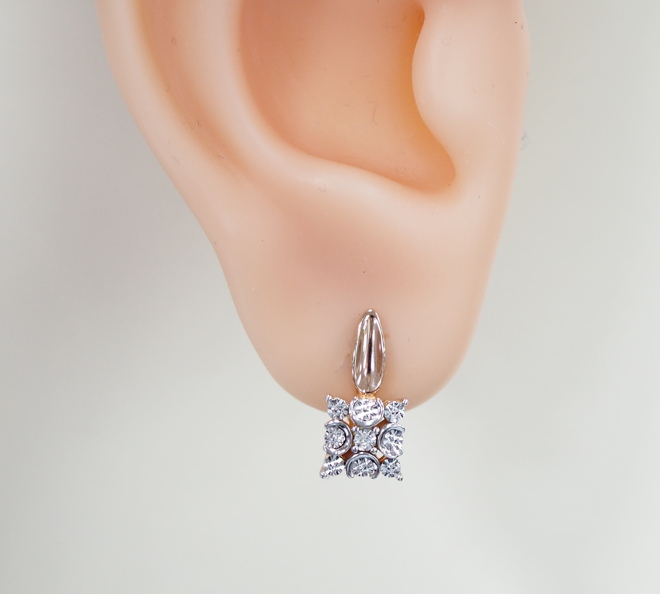 Серебряные серьги 925 пробы; с алмазной обработкой; вставки 2 Бр.Кр-17 0,009 2/3A